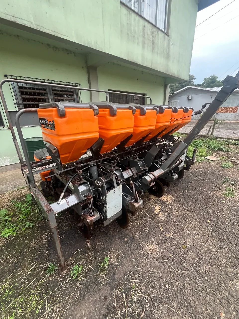 Plantadeira Sfil/Massey/Valtra 6 linhas