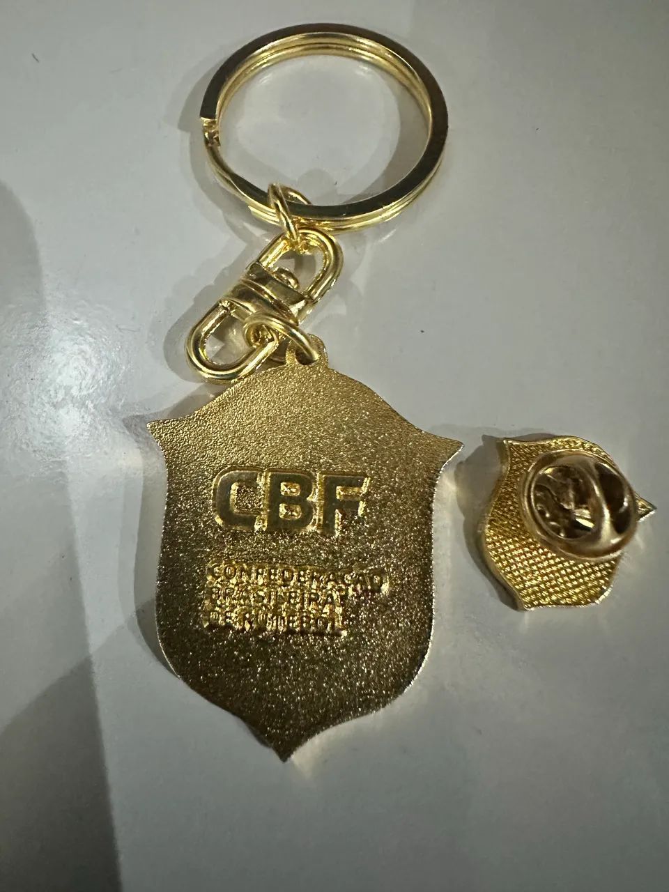 Chaveiro e broche CBF seleção brasileira  - Foto 2