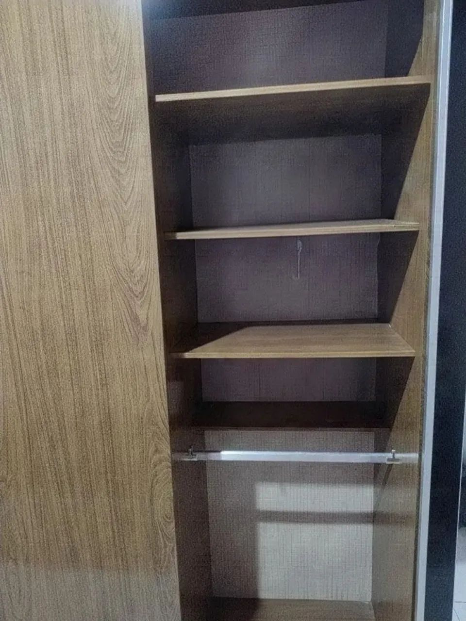 Guarda-Roupa 3 Portas com Espelho - Foto 2
