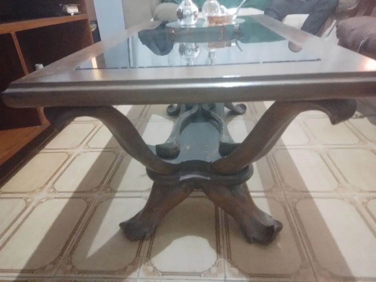Linda mesa de madeira, no estilo colonial. - Foto 4