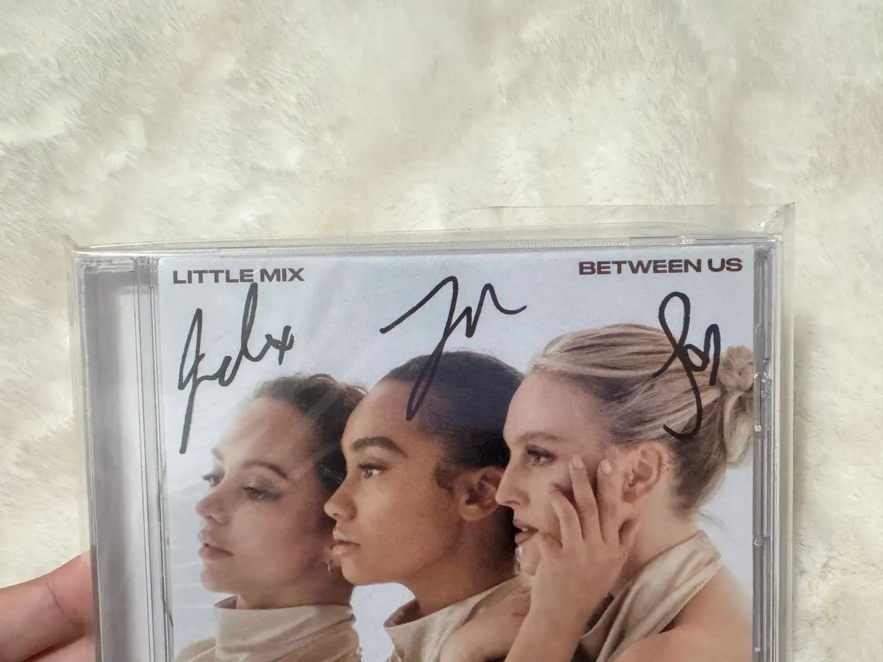 Little Mix - Between Us - CD - Autografado  - Foto 3