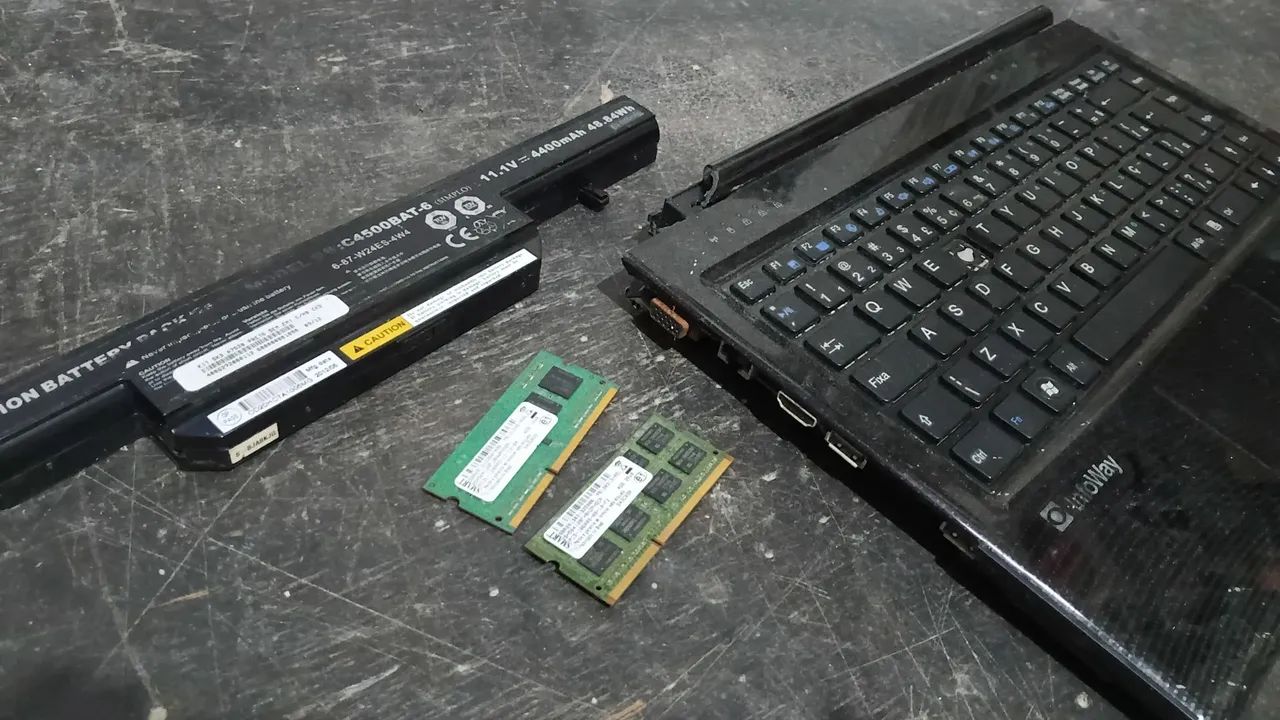Peças de notebook e memória 