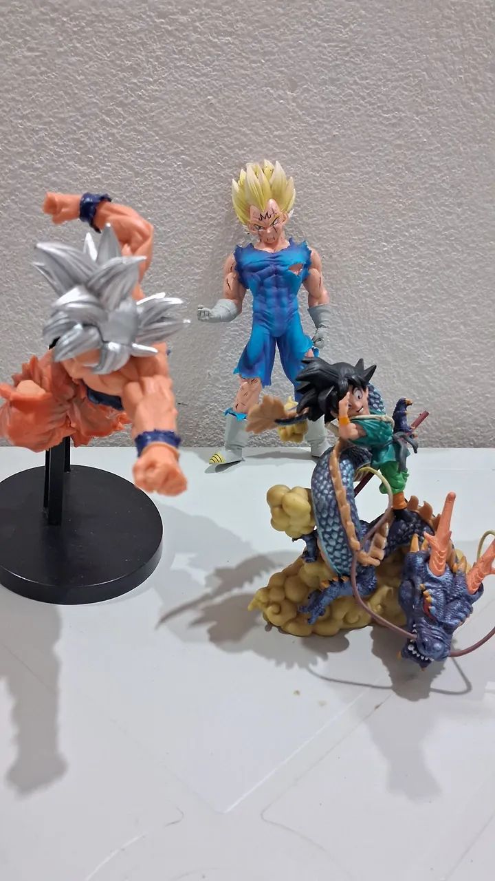 3 bonecos de resina dragon ball