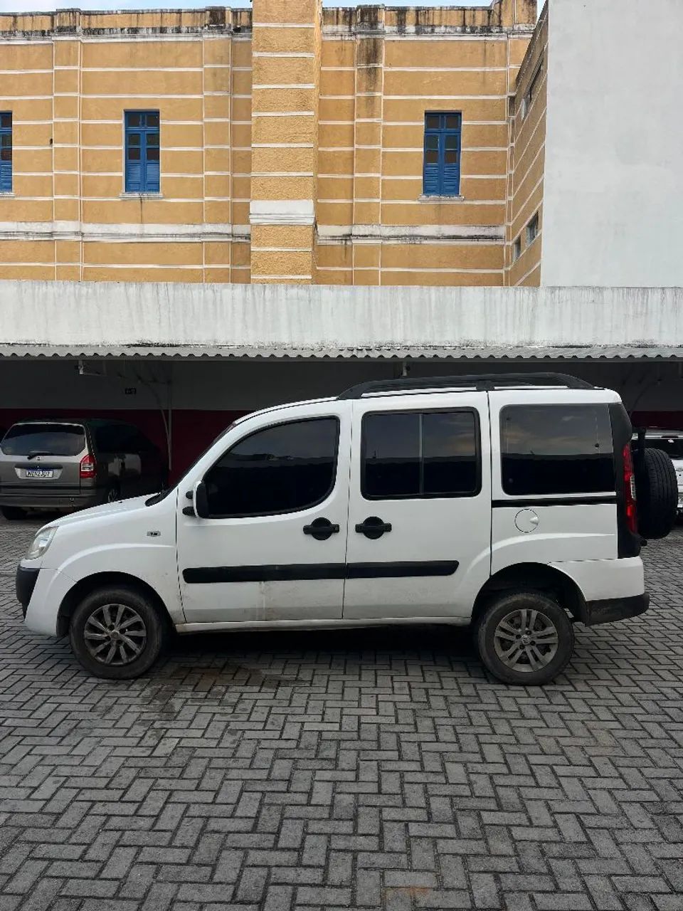 Fiat Doblo Essence 1.8 Flex 16V 5P 2012 - Foto 4