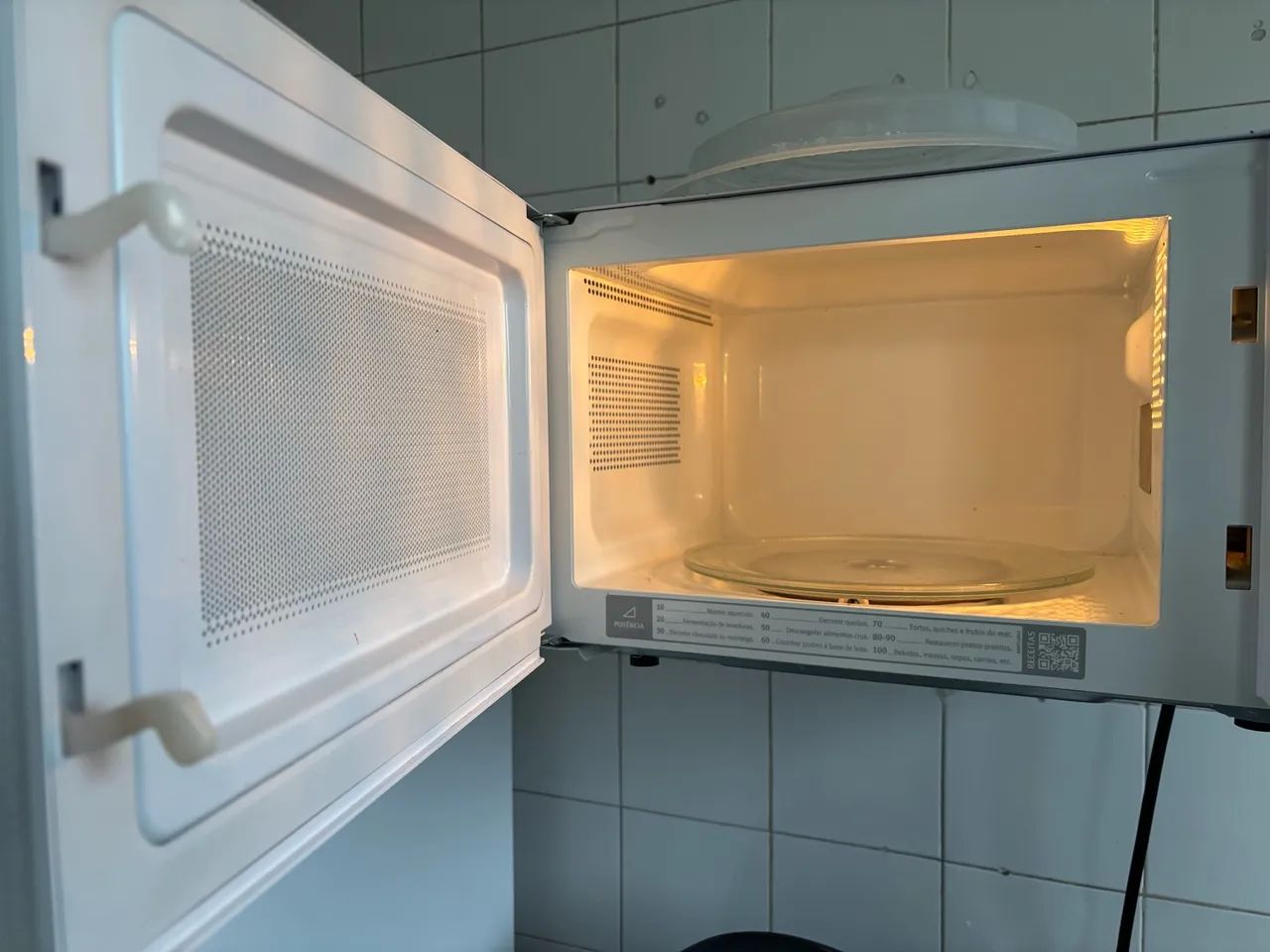 Microondas Eletrolux 20L Branco - Foto 5
