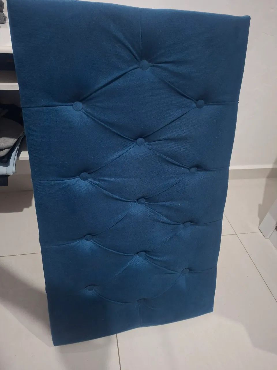 Cabeceira Estofada Solteiro Azul Capitonê - Ótimo Estado - Foto 2