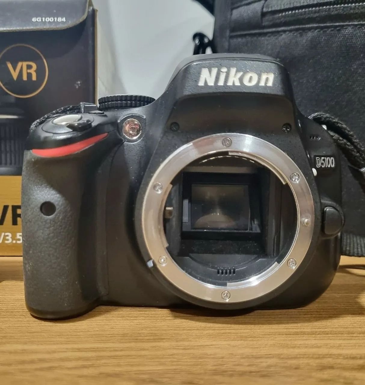 Nikon D5100 com lente 18-55mm e acessórios  - Foto 2