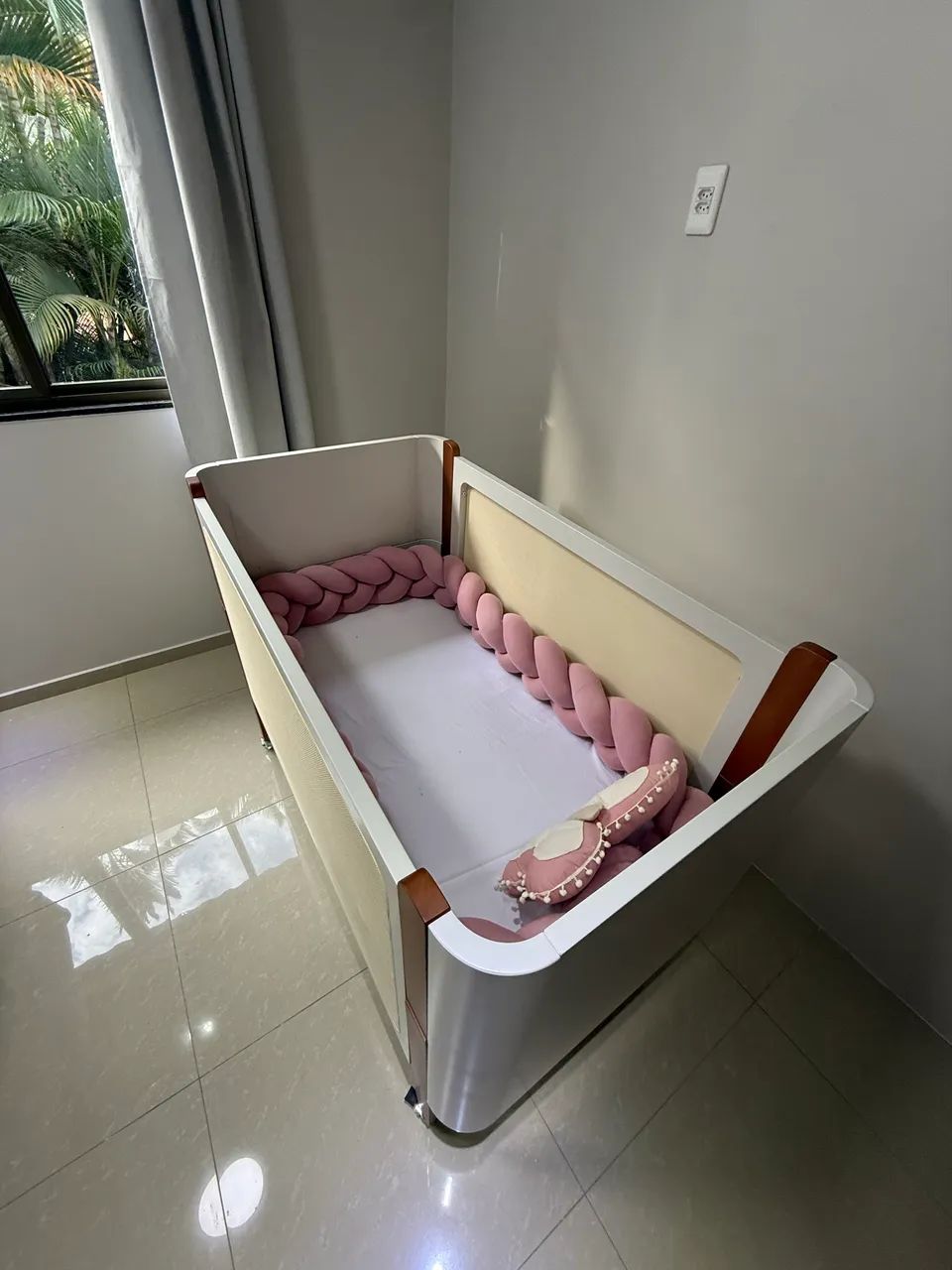 VENDO BERÇO 3 em 1 (mini berço, berço e cama)  - Foto 2