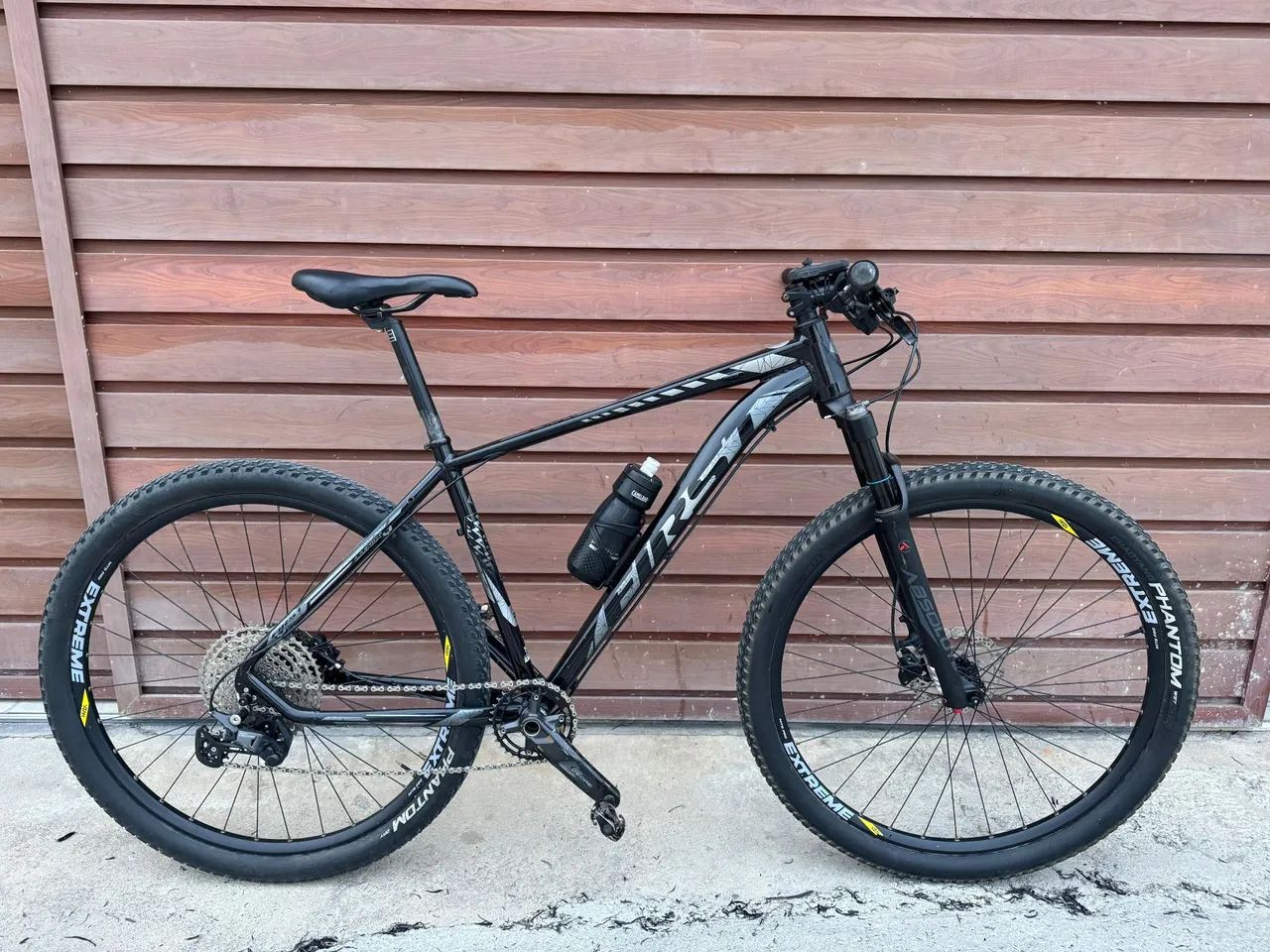 Bicicleta First Lunix 11v