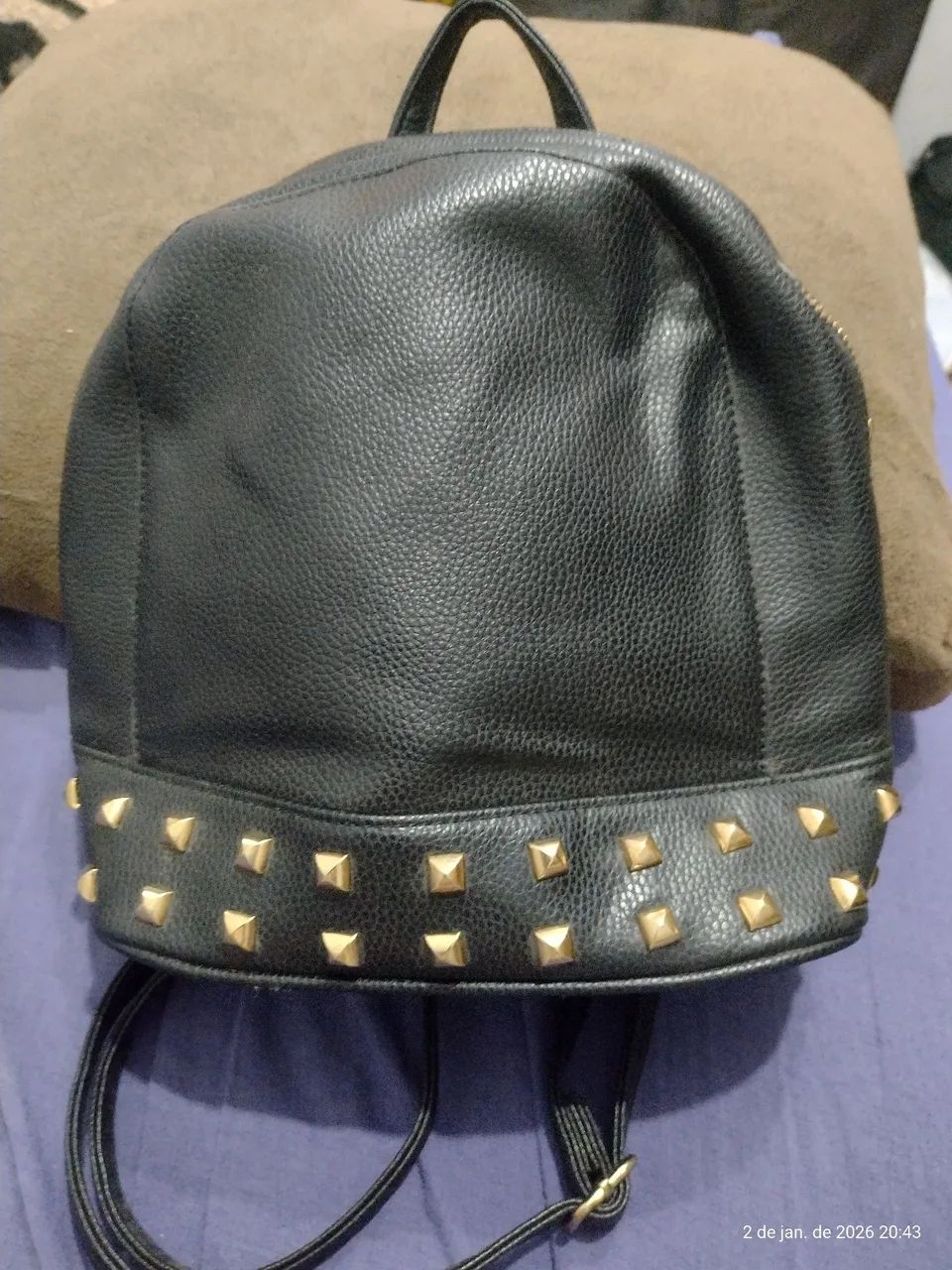 Bolsa mochila. Preta 