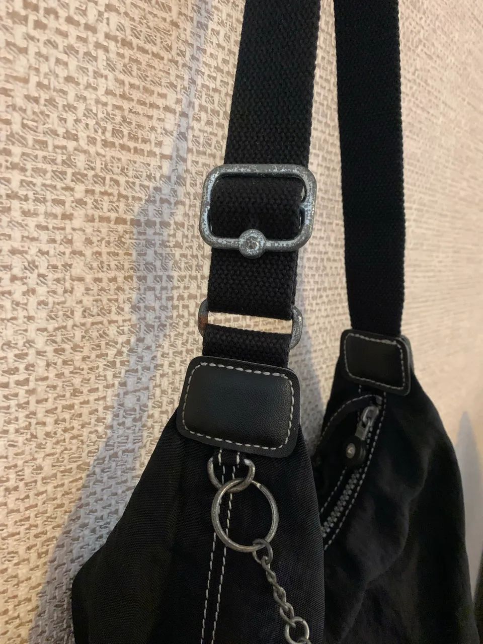 Bolsa Kipling Capucine Original cor preta - Foto 3