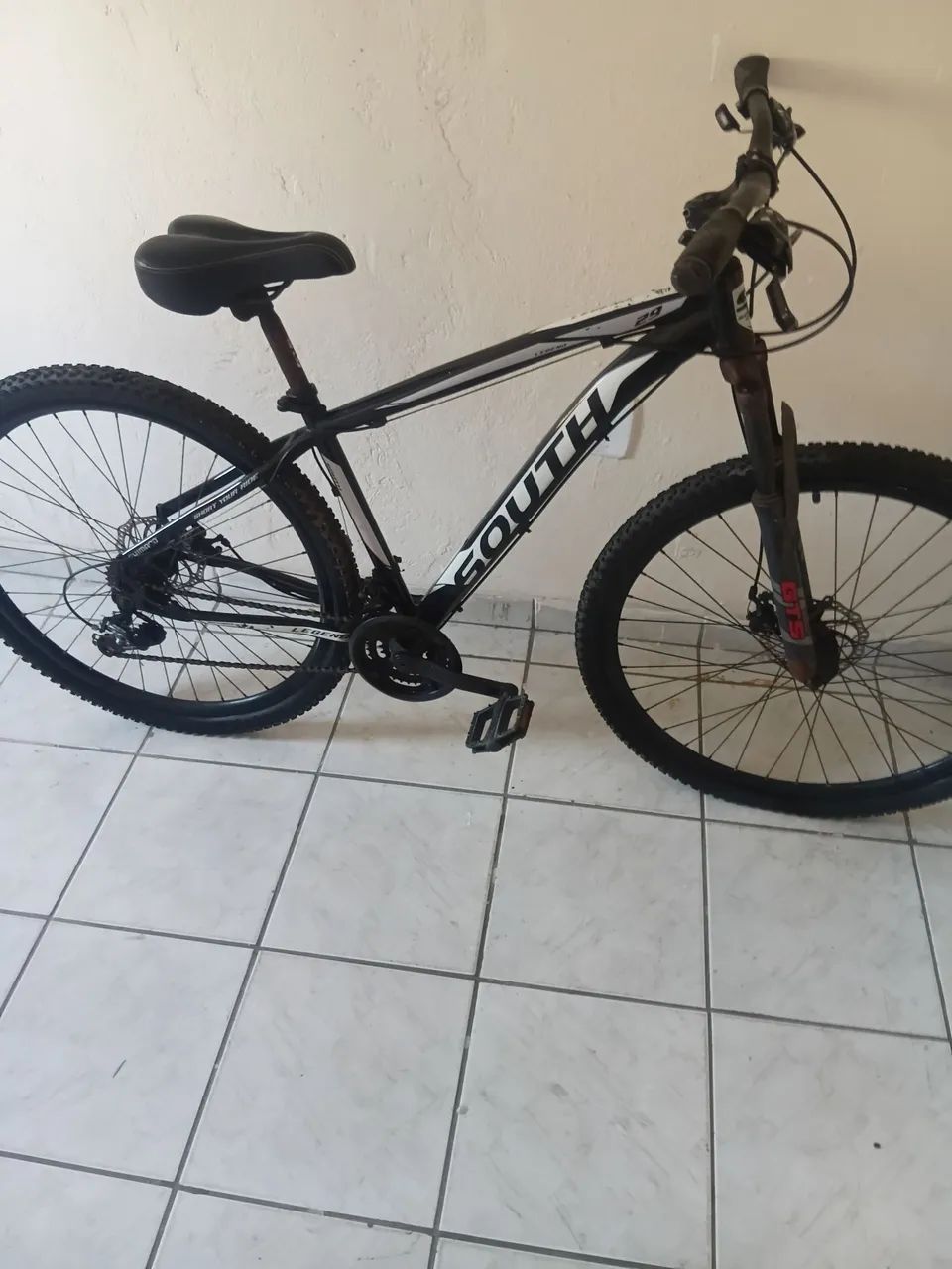 Bicicleta aro 29 usada - Foto 2