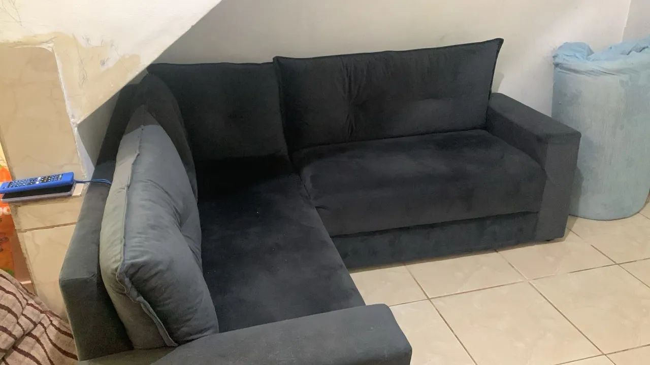SOFÁ DE CANTO EM L - APENAS 3 MESES DE USO!