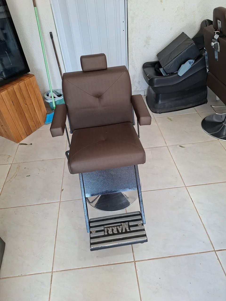 Cadeira de barbeiro  - Foto 2