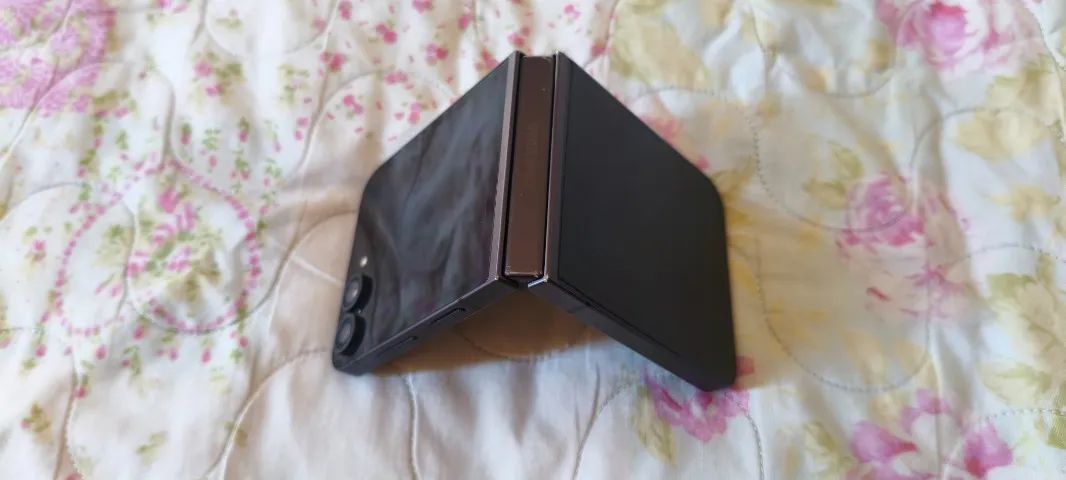 Celular Samsung Galaxy Z Flip 6