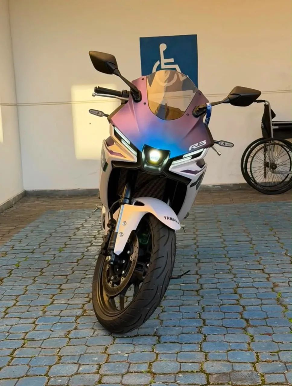 Vendo Yamaha R3 Connected  - Foto 2