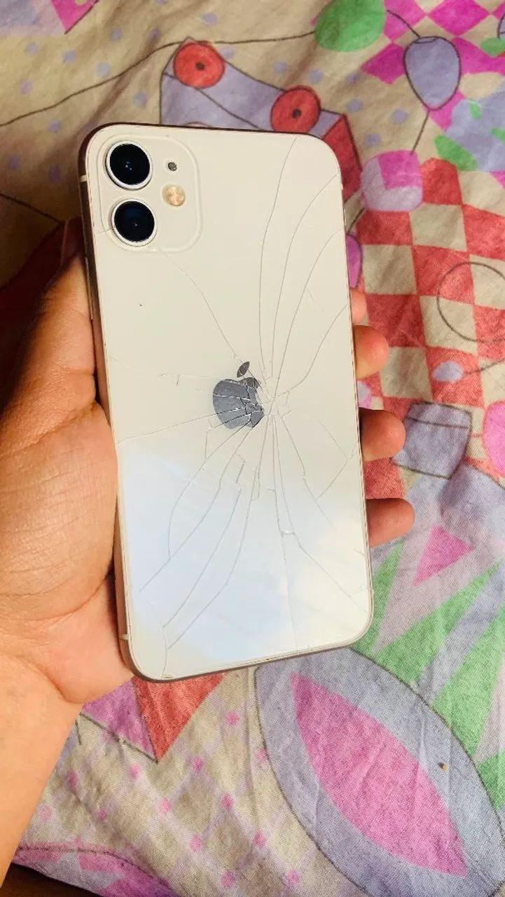 iPhone 11 128gb, pra vender rápido. - Foto 4