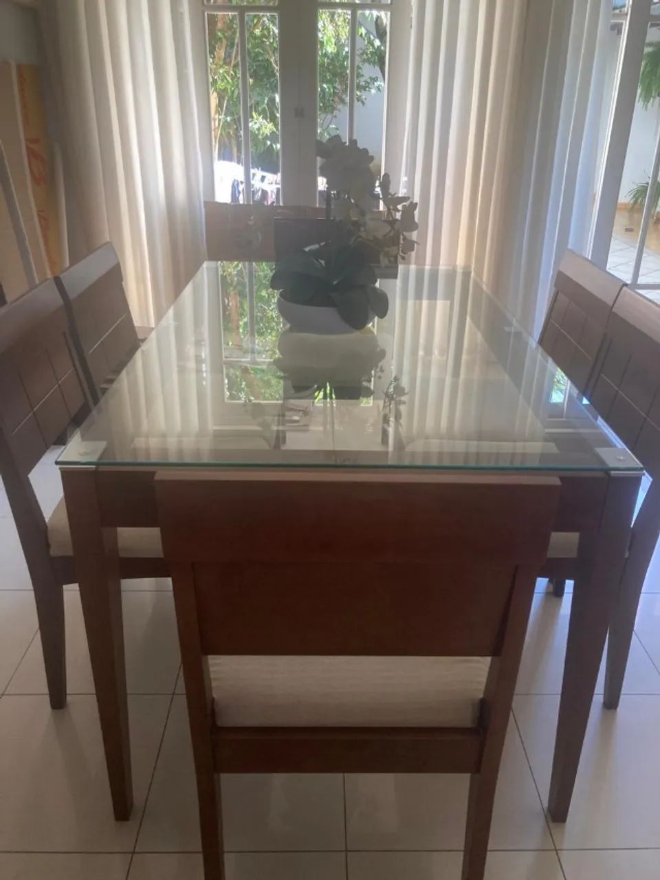 Mesa com 6 cadeiras madeira maciça  - Foto 2