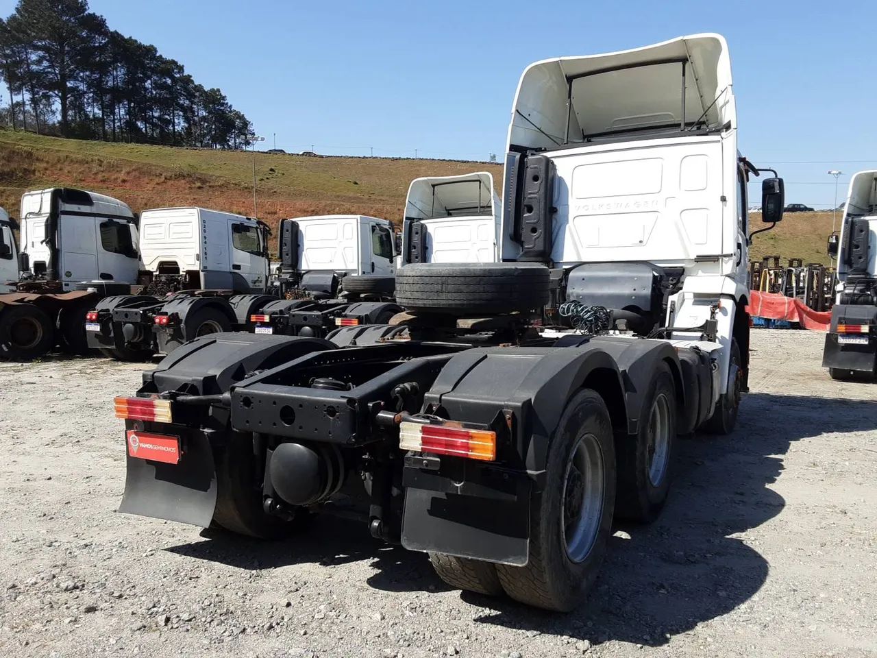 Volkswagen 33.460 33.460 Constellation 6x4 2p (diesel)(E5) 2021/2022 Vamos Seminovos Pinhe - Foto 4