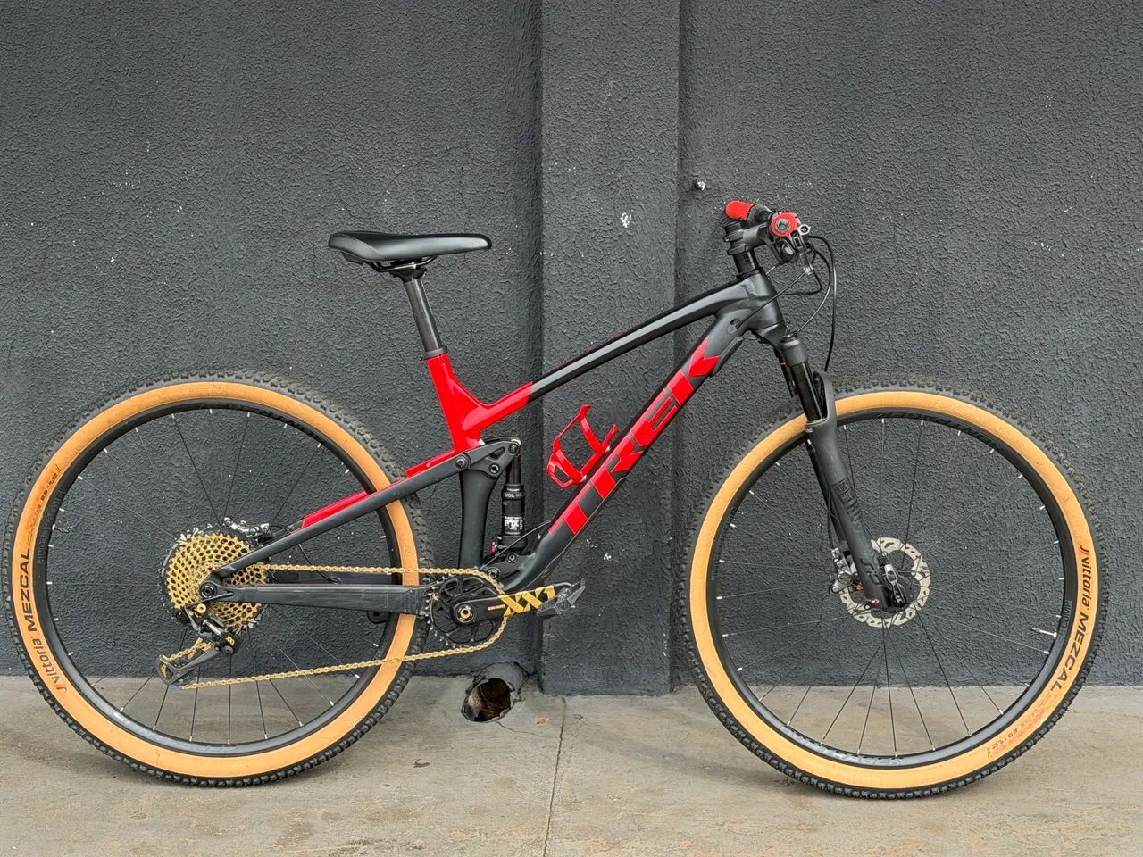TREK TOP FUEL 8