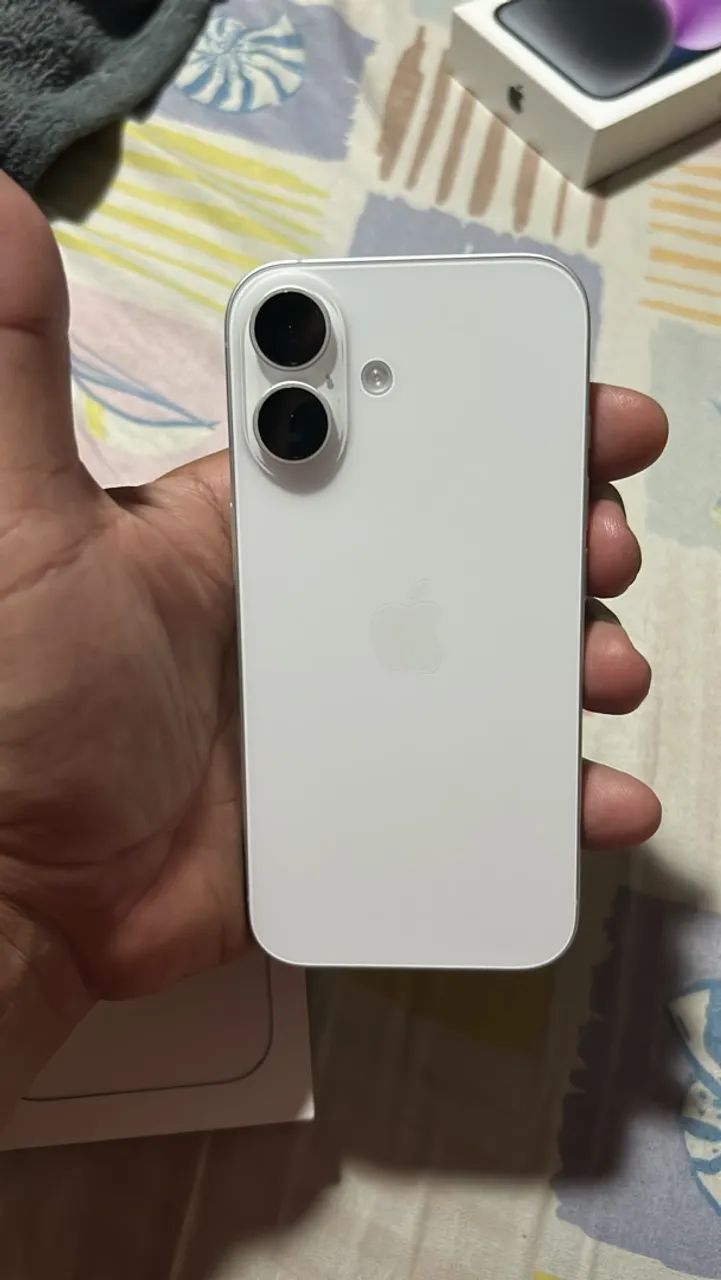 iPhone 16  - Foto 3