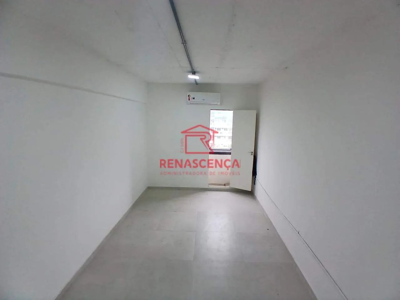 Sala comercial na Freguesia.