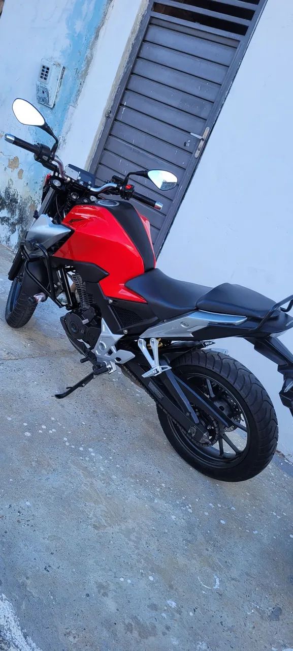 Vende se cb 300 f  - Foto 2