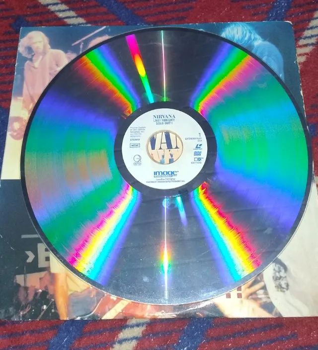Nirvana: Live! Tonight! Sold Out!! Edição Limitada (Laser Disc) - Foto 2
