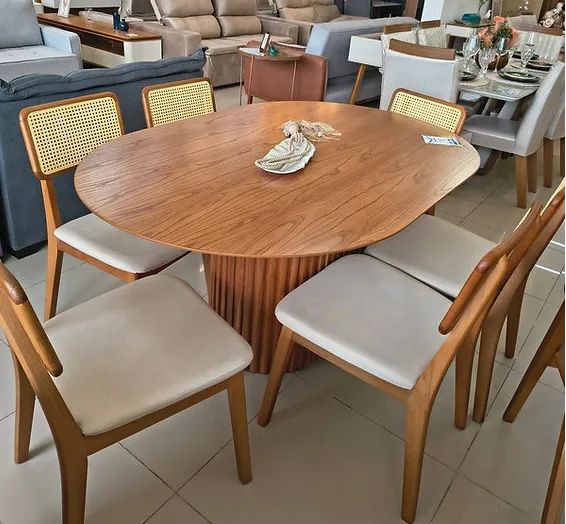 Conjunto de Mesa Oval em Madeira Maciça
