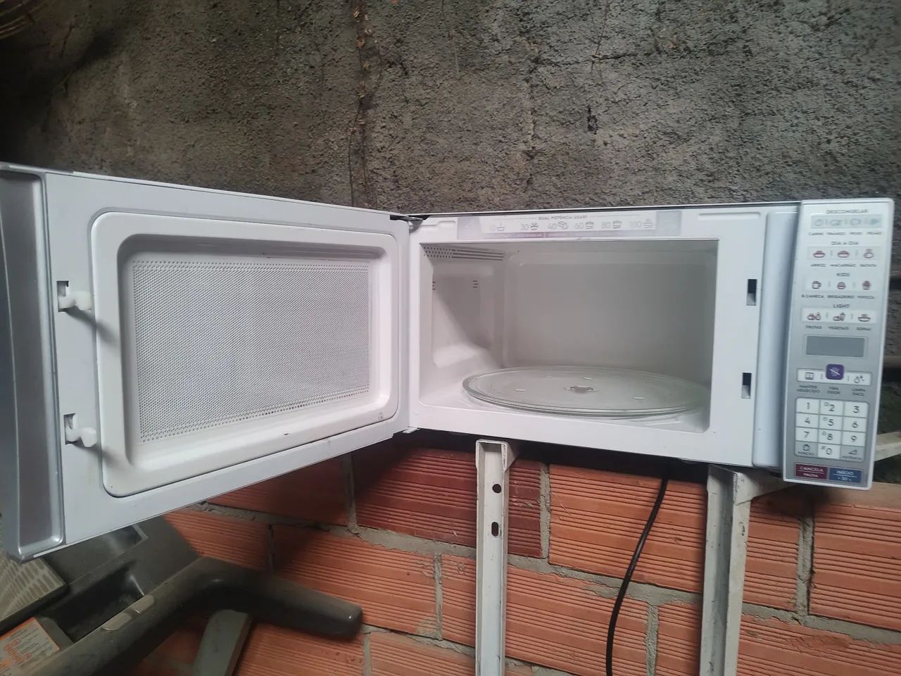 Microondas Eletrolux 34L funcionando perfeitamente  - Foto 2