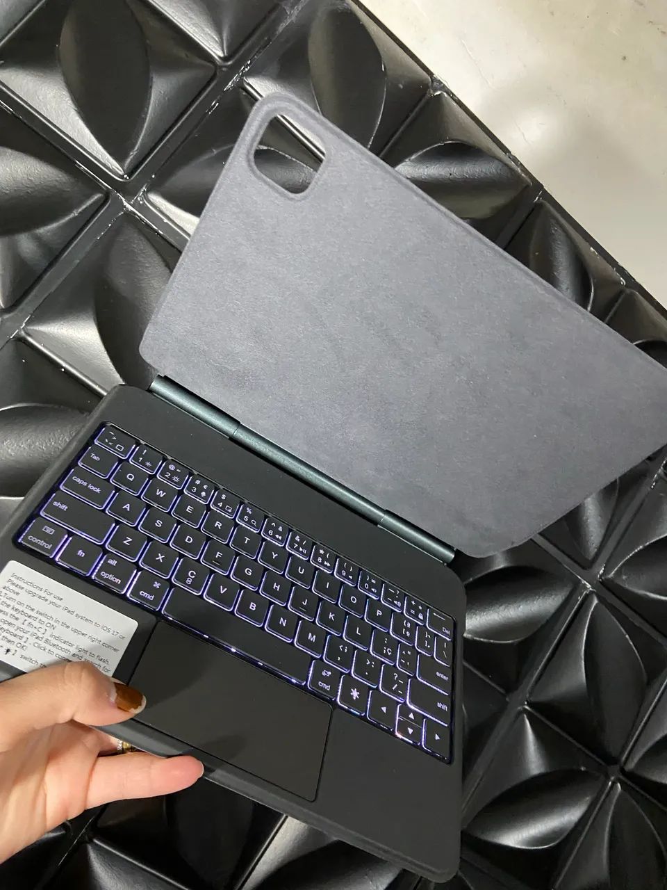 Capa Magic Keyboard Para iPad Pro 11 Air 5º E 4º - Foto 2