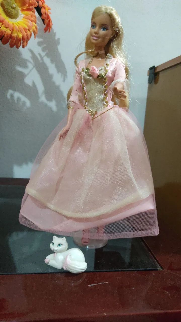 Barbie Annelise com o gatinho 