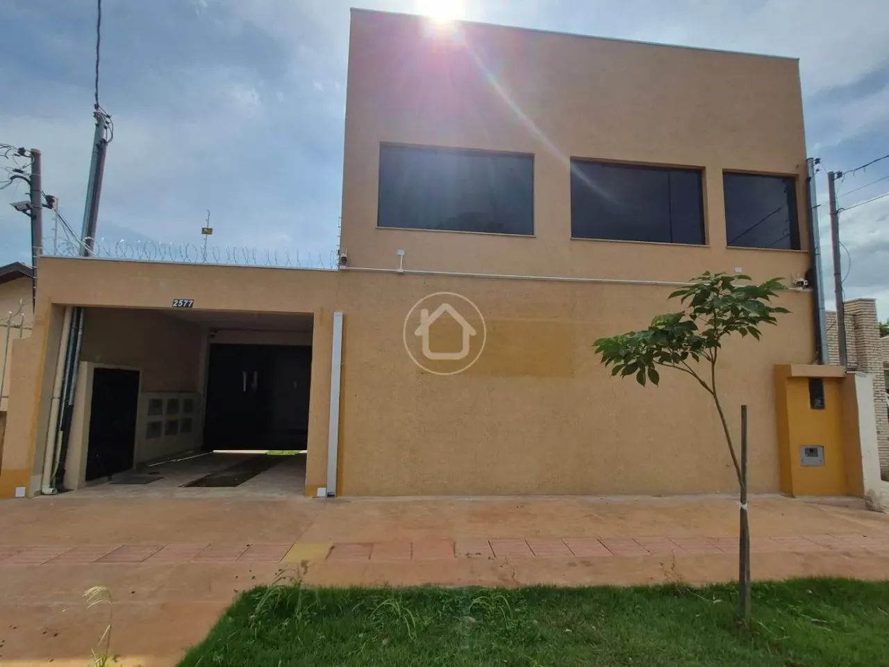 APTIDÃO COMERCIAL,01 SUÍTE, SALA AMPLA, COZINHA - Foto 2