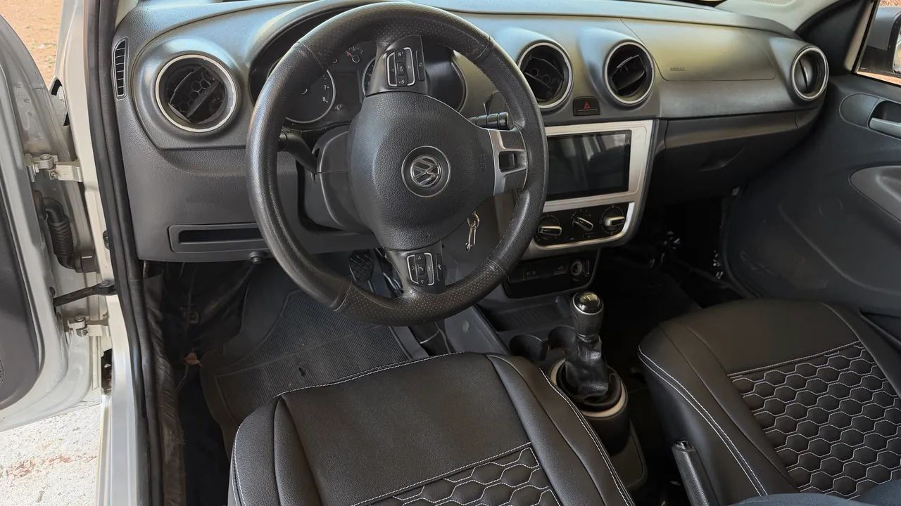 Volkswagen Saveiro Highline 1.6 T. Flex 8V CD 2016 - Foto 5