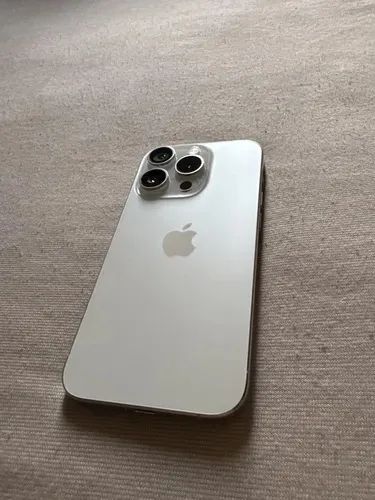 iPhone 15 Pro 256GB Branco | Impecável + Caixa e 5 Capinhas