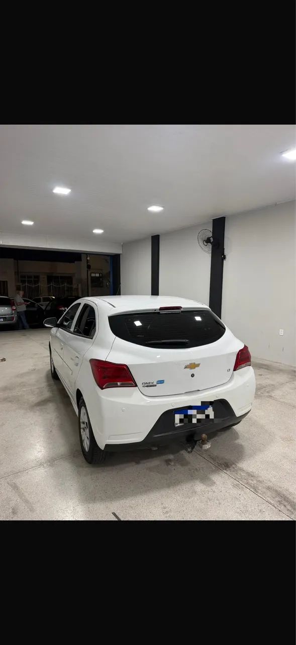 Chevrolet Onix Hatch LT 1.0 8V Flex Mec. 4P 2018 - Foto 4