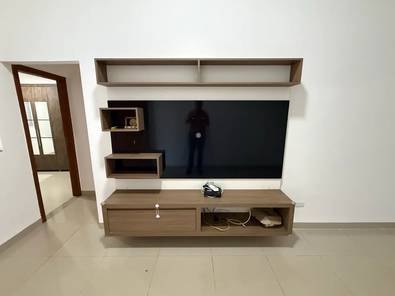Rack de tv em Mdf bom estado  - Foto 2