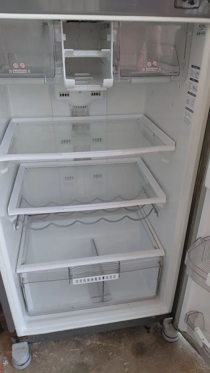 Geladeira com defeito  - Foto 4