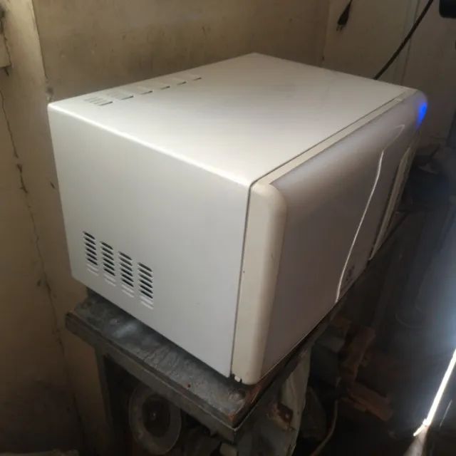 Microondas Eletrolux 31 Litros 127v, funcionando perfeitamente - Foto 4