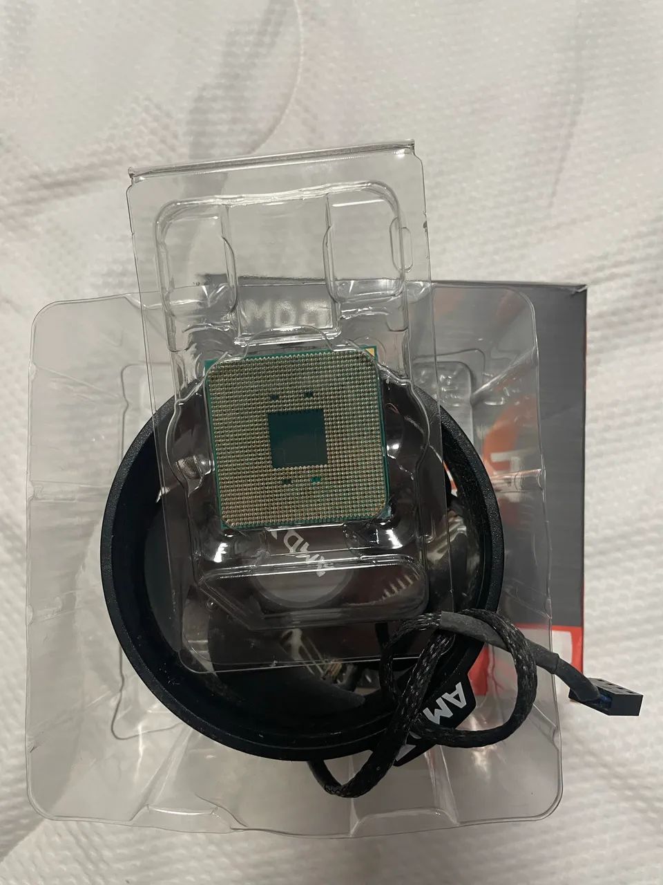 RYZEN 3 3200G; MUITO CONSERVADO, COM COOLER ORIGINAL; NUNCA FEZ OVERCLOCK - Foto 3