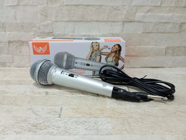 Microfone Dinâmico Com Fio Karaokê Altomex Cabo P10