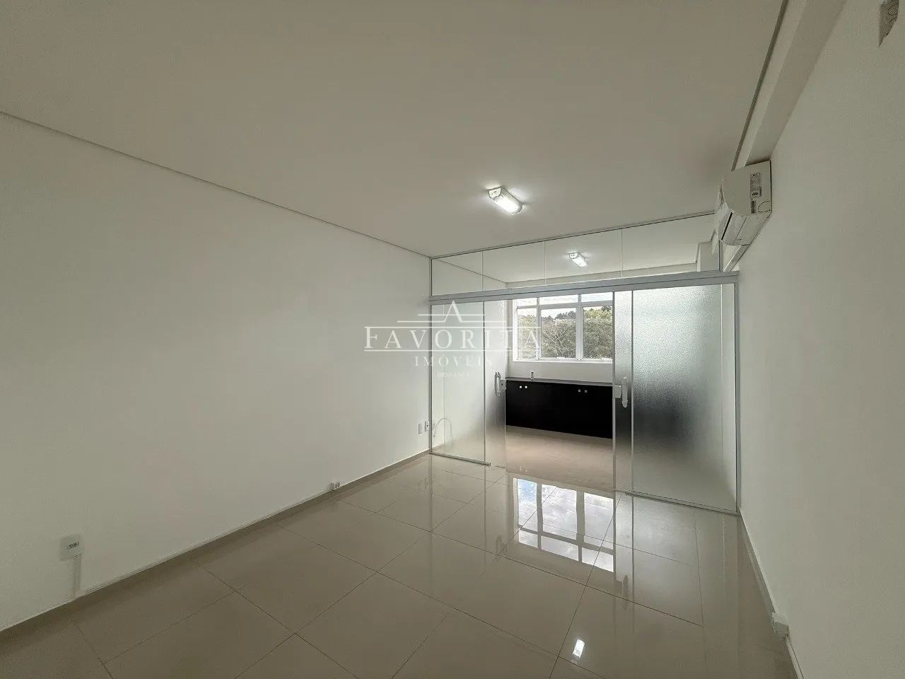 Sala Comercial para Locação - Euroville Mall
