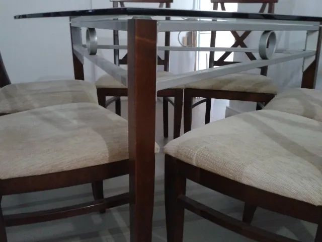 MESA DE JANTAR DE VIDRO COM 6 CADEIRAS - Foto 4