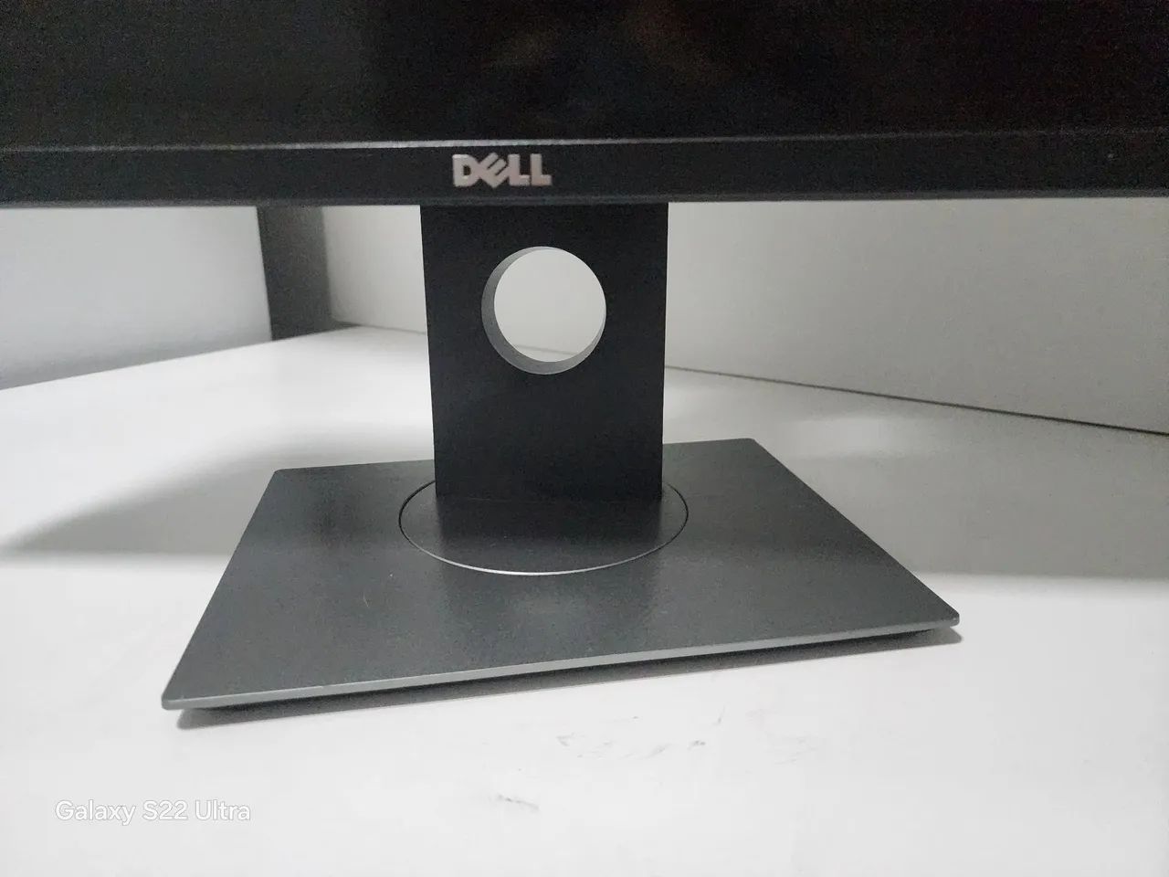 Monitor  dell com suporte articulado - Foto 2
