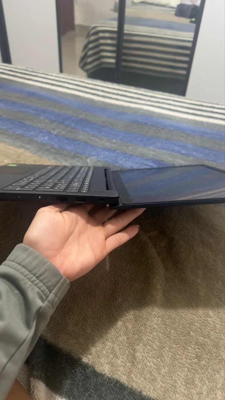 Notebook Lenovo v15 g2  - Foto 5