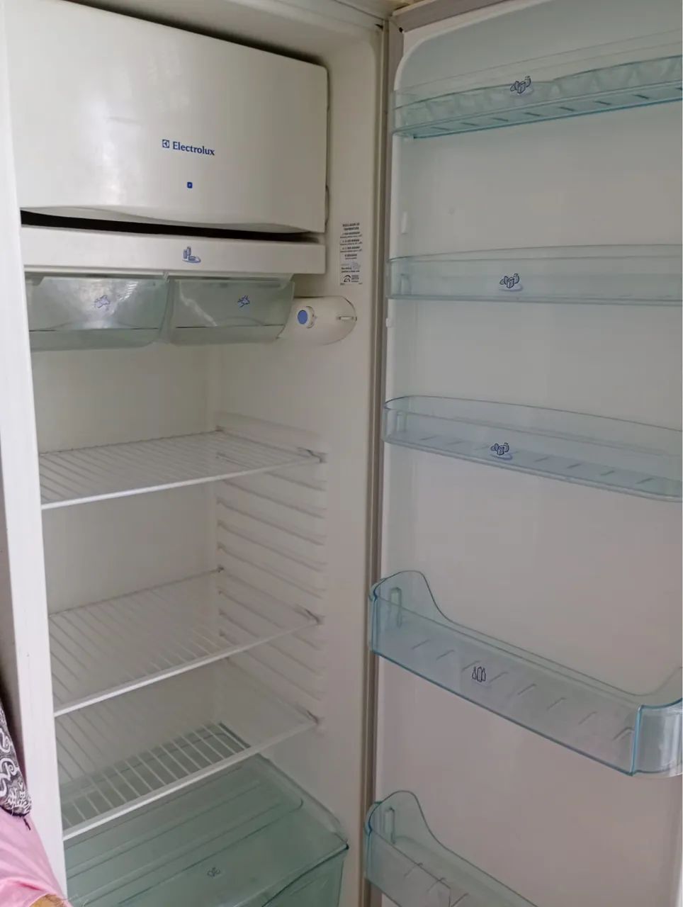 Vendo geladeira Electrolux - Foto 4