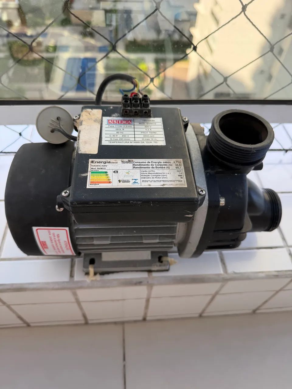 Banheira de Hidromassagem Astra Redonda 1,40m - Completa e Funcionando - Foto 4