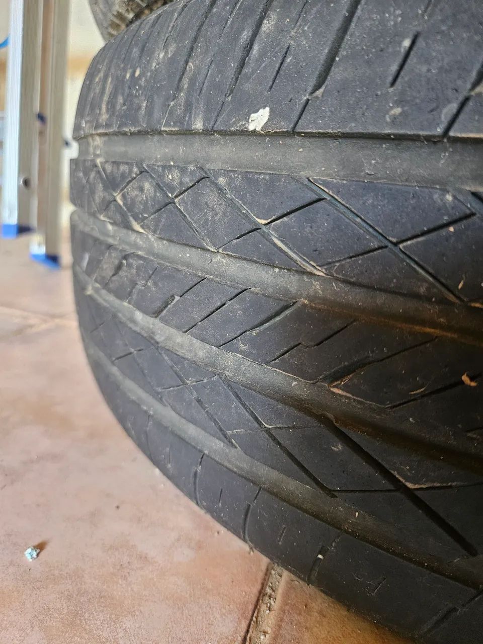 Pneu 255/60 R18 - Foto 4