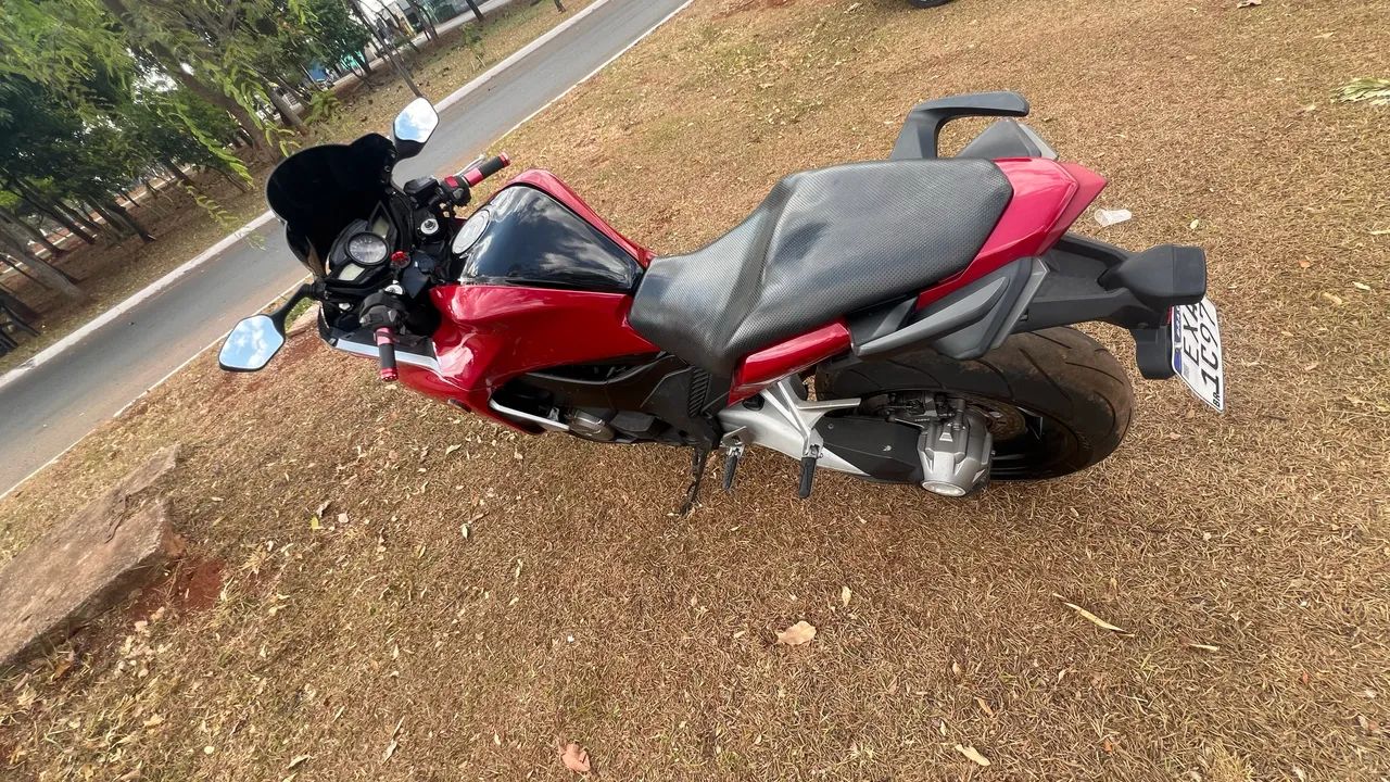Vfr 1200 - Foto 4