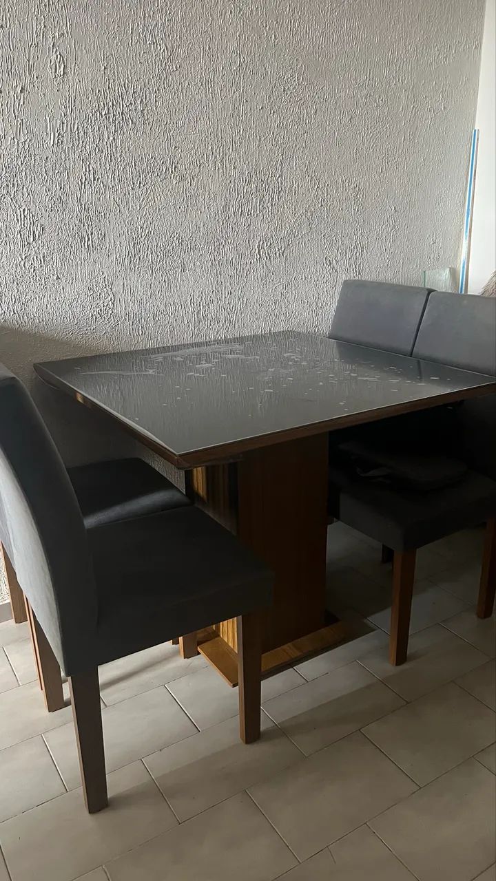 Mesa de jantar 4 cadeiras